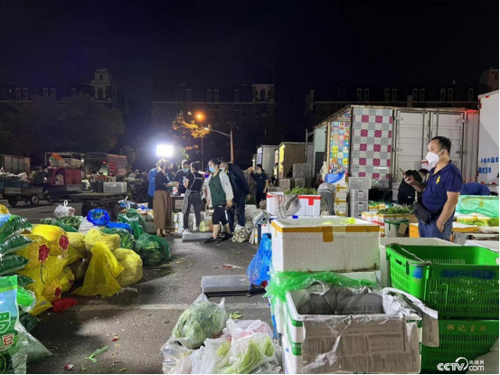 如果你不想工作了，去看看北京凌晨四点的菜市场